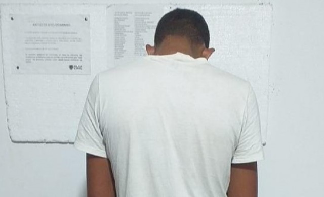 Em Cacimbas, Polícia prende homem acusado de homicídio logo após o crime. 