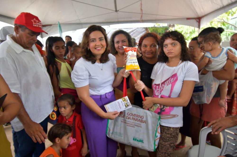 Governo da Paraíba amplia Programa de Aquisição de Alimentos e leite começa a ser distribuído com 4 mil famílias em João Pessoa