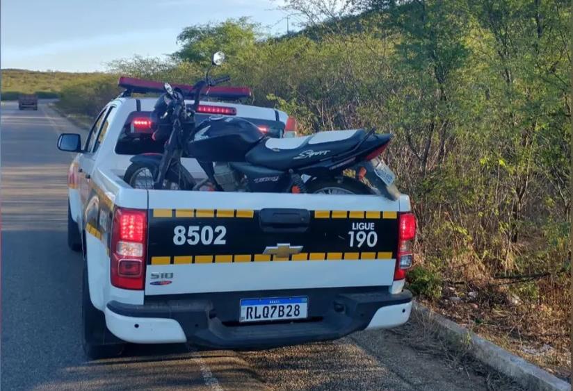 Polícia Militar recupera motocicleta na cidade de Quixaba-PB que havia sido roubada há 14 anos