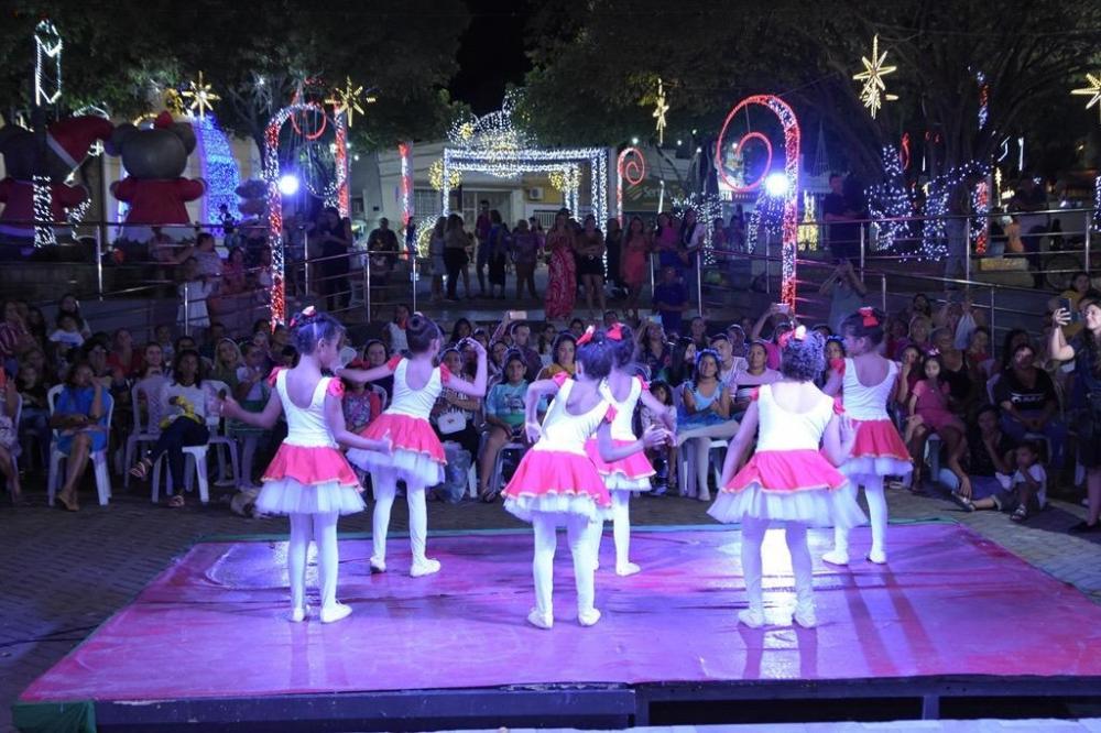 Dança, Música e União: Mais uma noite de encanto no Natal da Gente com apresentações do SCFV