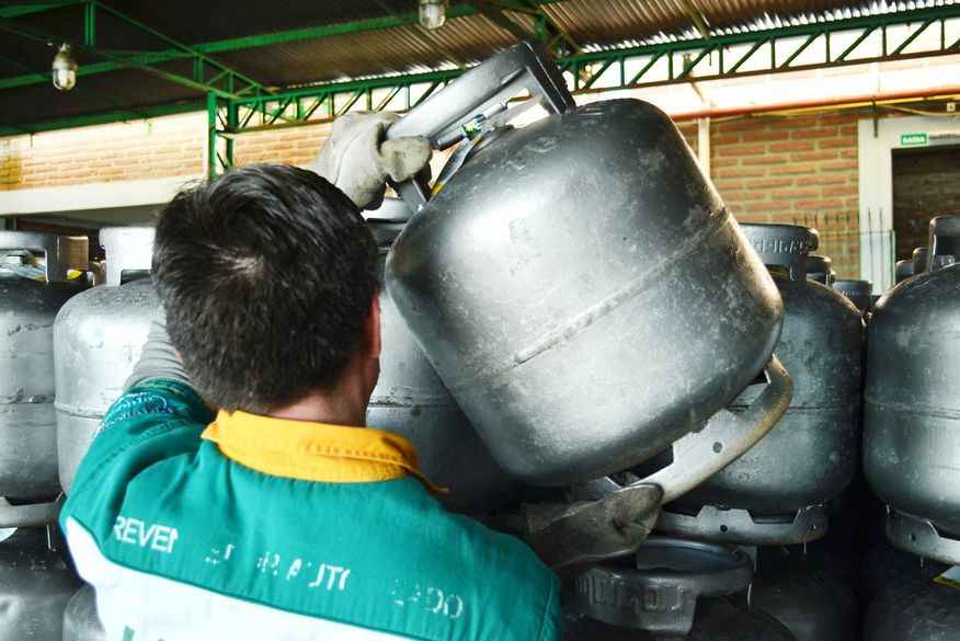 Preço do gás de cozinha tem aumento de quase 7% e GNV tem reajuste de 9,4% na Paraíba