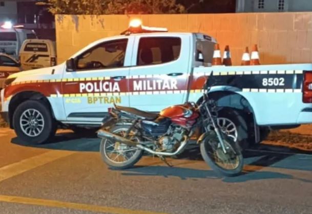 Polícia Militar apreende moto adulterada em Patos