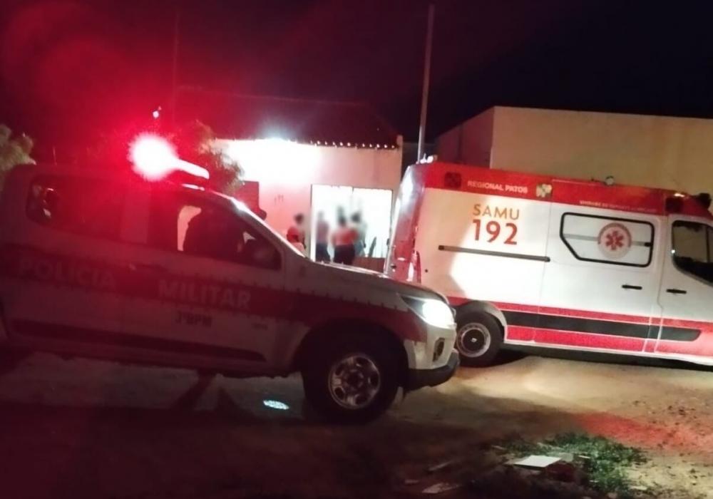 Homem foi alvejado por disparo de arma de fogo na noite desta quinta-feira, 11 de janeiro, no bairro do Jatobá, Zona Sul da cidade de Patos.