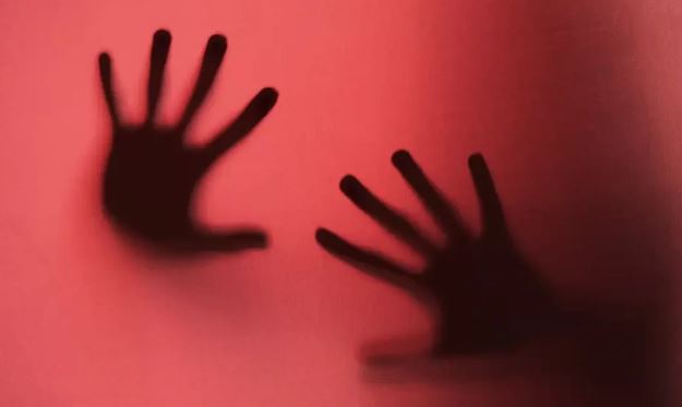 Penas para crimes contra criança e adolescente ficam mais rigorosas a partir desta segunda-feira