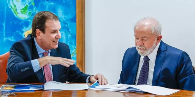 Lula liga para Eduardo Paes e oferece recursos federais para o Rio de Janeiro em razão dos prejuízos causados pelas chuvas