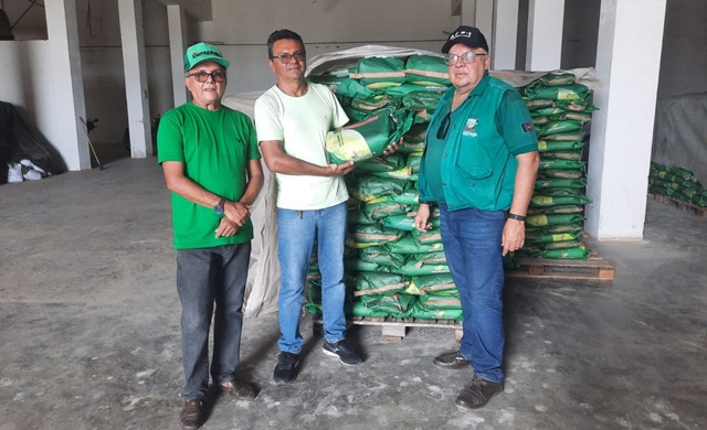 Secretaria de Agricultura e Empaer iniciam entrega de sementes para plantio nesta terça-feira (30), em Mãe d’Água