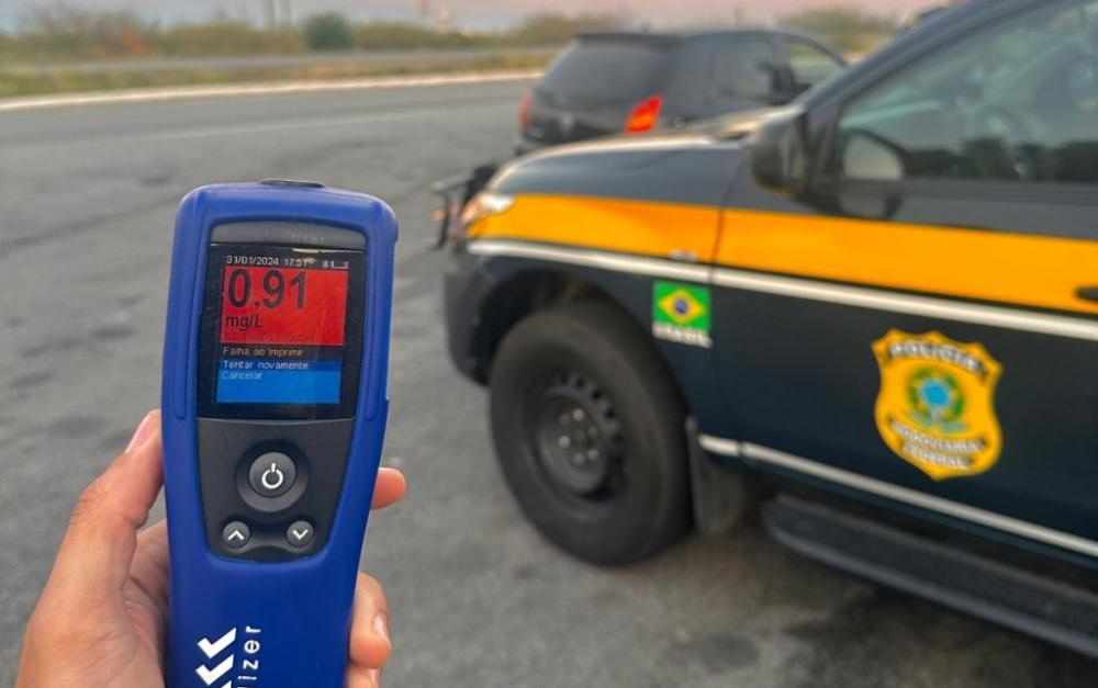 Homem é detido pela PRF em Patos por embriaguez ao volante