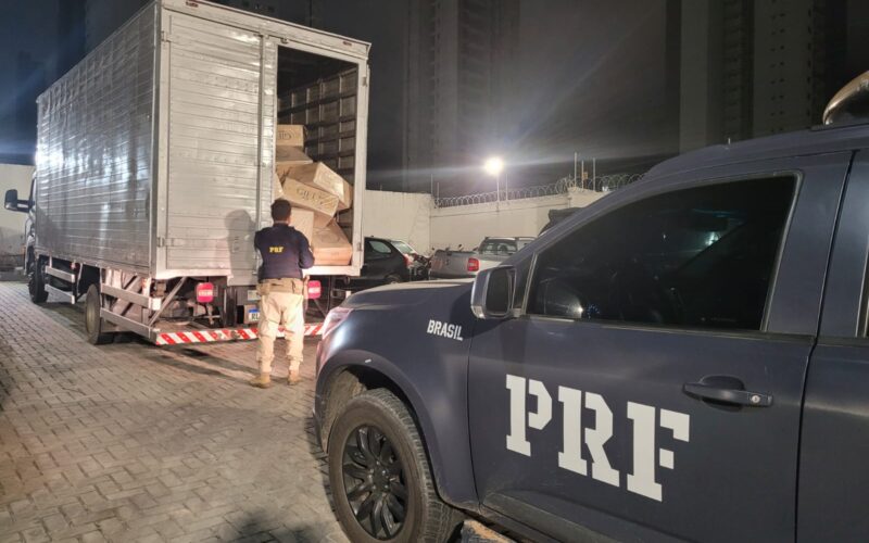 PRF apreende carga de cigarros paraguaios avaliada em cerca de R$ 200 mil, na PB
