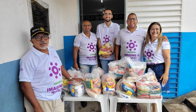 O Rotary Club de Patos Norte, entregou cerca de três toneladas de alimentos a famílias carentes da cidade de Patos, no Sertão do Estado da Paraíba