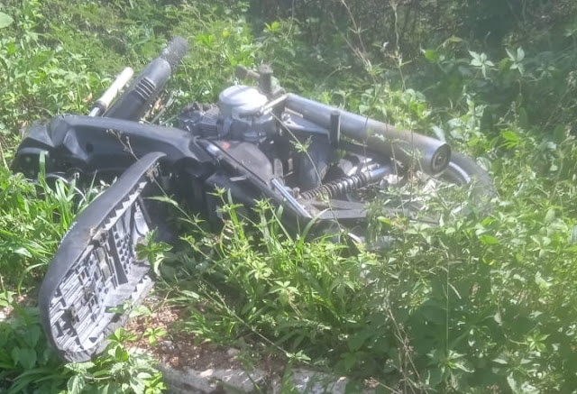 Dois jovens ficam feridos em acidente de moto no Vale do Piancó